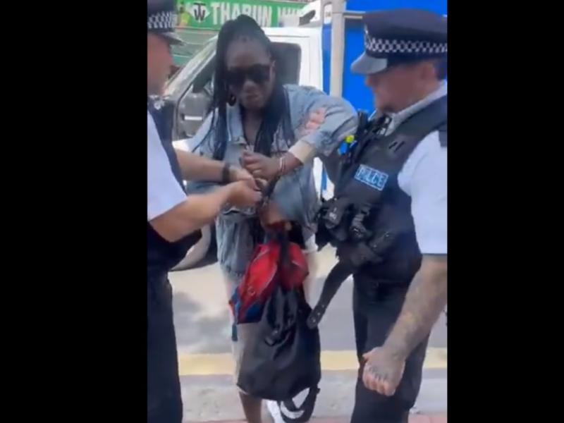 Σύλληψη γυναίκας στη Βρετανία