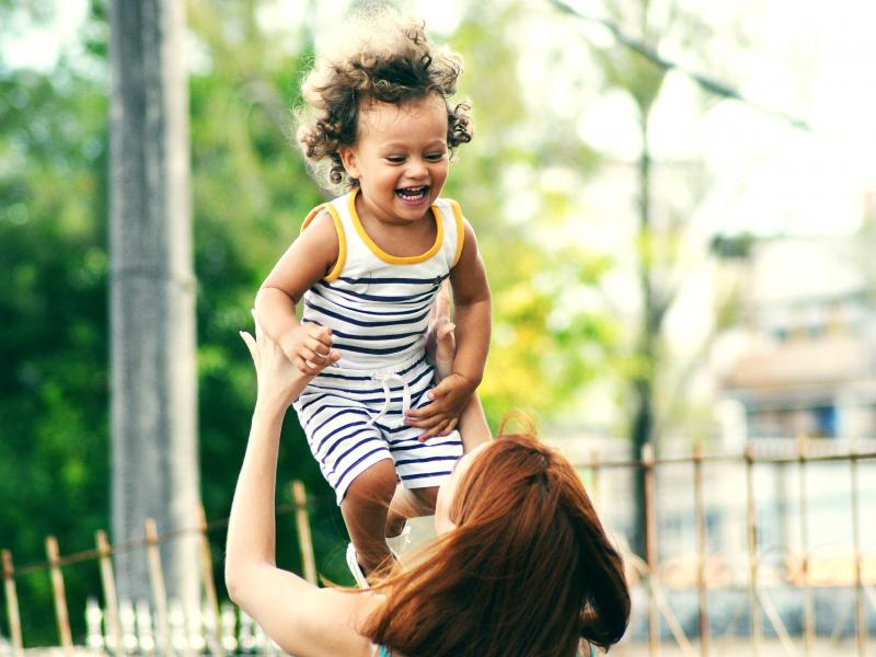 Παιδικό τραύμα: Πώς επηρεάζει το μυαλό και το σώμα του ενήλικα