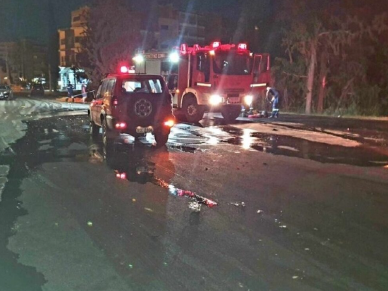 Ιλίσια: Φωτιά σε κάδους και κρότου λάμψης έξω από τη φοιτητική εστία - 