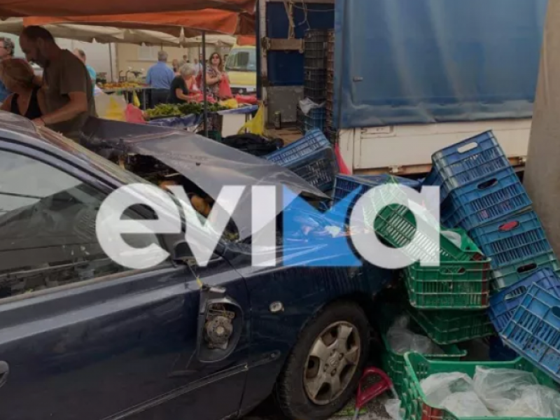 Σοβαρό τροχαίο στην Εύβοια: Αυτοκίνητο έπεσε σε «λαική»- Τραυματίστηκε ένα τρίχρονο παιδί