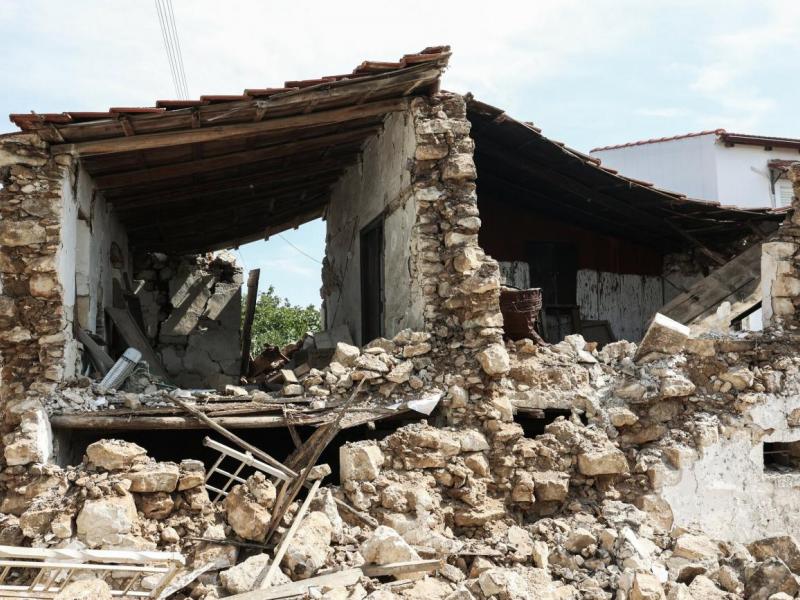 Αναλγησία! Στο Αρκαλοχώρι καλούνται να πληρώσουν ΕΝΦΙΑ για τα υπό κατεδάφιση «κόκκινα» σπίτια