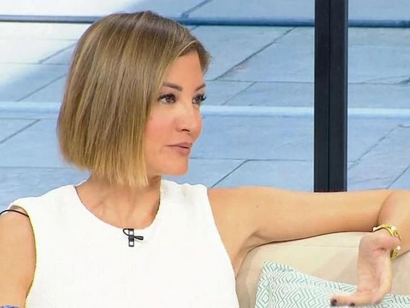 Η απάντηση της Ράνιας Τζίμα για το τσιγάρο στο δελτίο ειδήσεων: «Έγινα πάλι viral;»