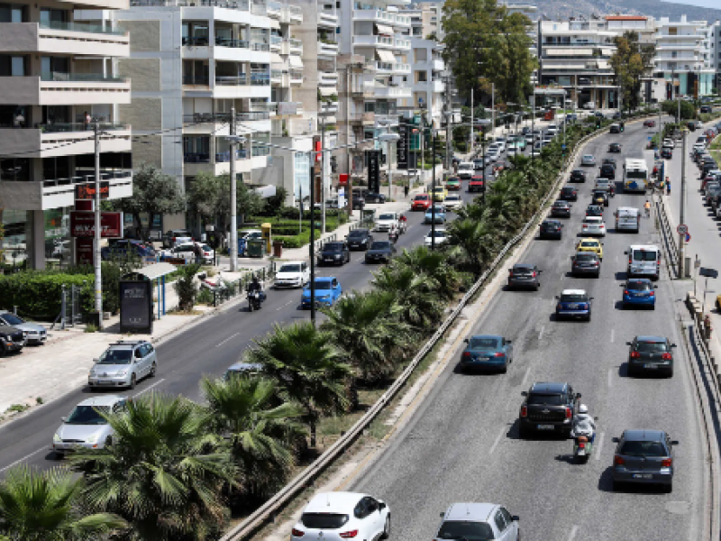 Γλυφάδα: Εκκενώνονται 4 πολυκατοικίες πριν την επιχείρηση εξουδετέρωσης της βόμβας 