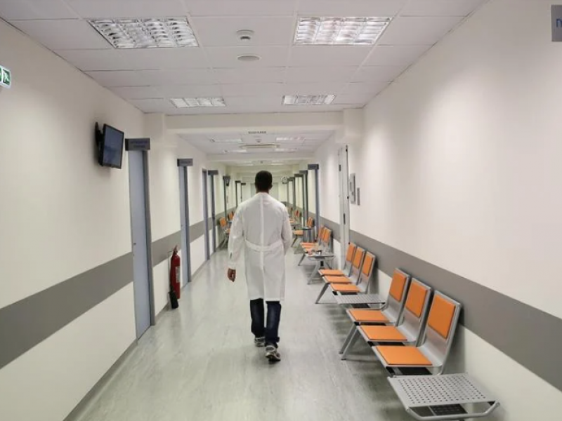 Υπ. Παιδείας: Επιτέλους ρύθμιση για το ιδιωτικό έργο των πανεπιστημιακών γιατρών