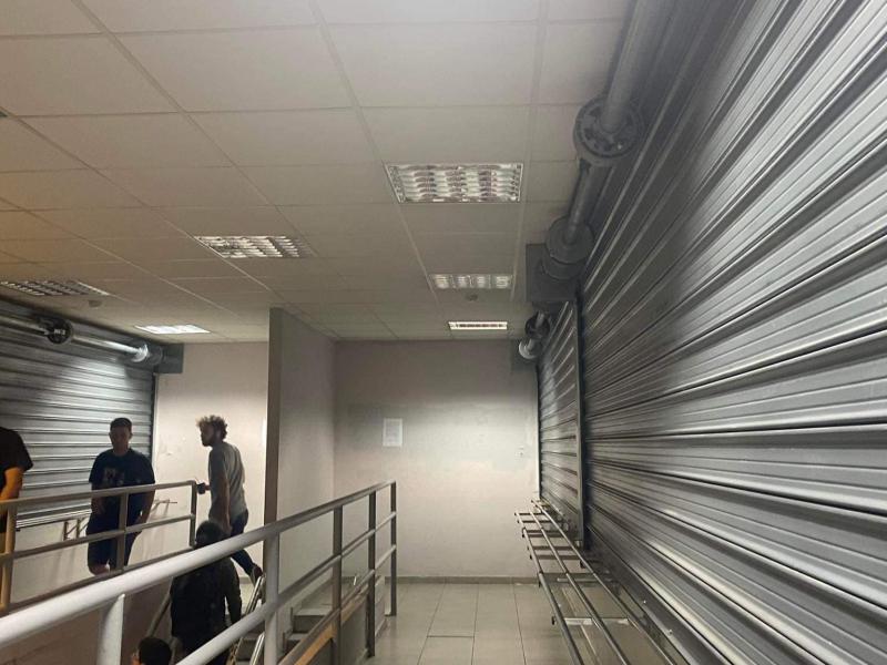 ΑΠΘ: Φοιτητές ανέλαβαν δράση απέναντι στην εργολαβία της Λέσχης – Μοίρασαν οι ίδιοι φαγητό