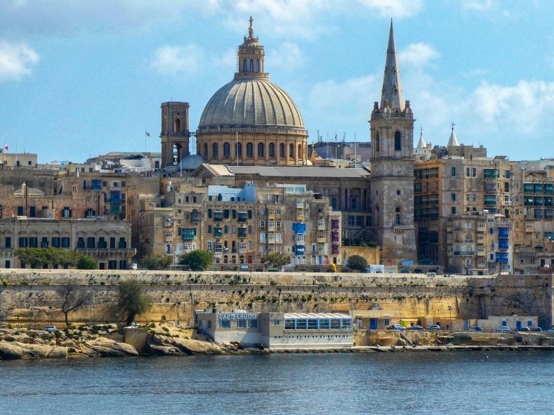 Προσλήψεις Ελληνόφωνων στη Μάλτα με έξτρα επίδομα ευεξίας και σπιτιού