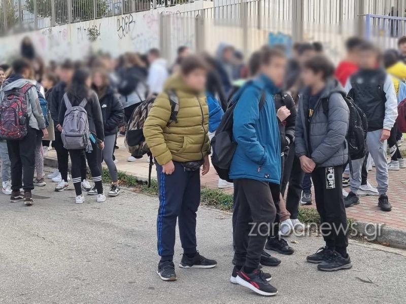 Απίθανα περιστατικά σε σχολείο παρουσία αστυνομίας- Φόβος των μαθητών από 15χρονο συμμαθητή τους