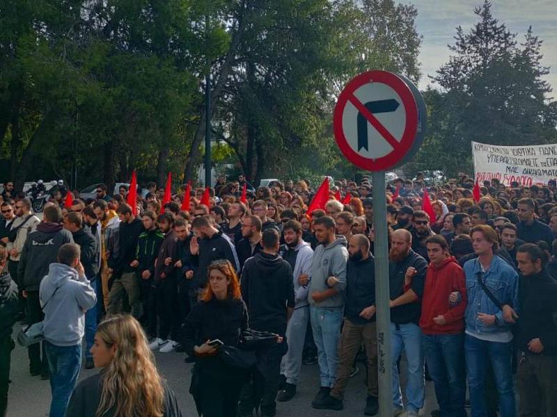 φοιτητες καβουρι