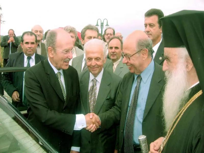 Άρις Μπουλούκος 