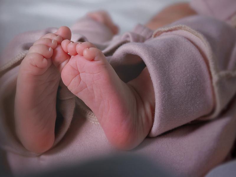 Σοκ στα Χανιά: Βρέφος ενός έτους έπεσε από μπαλκόνι στο Γεράνι – Διασωληνωμένο στη ΜΕΘ Παίδων του ΠΑΓΝΗ