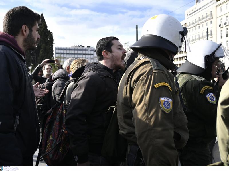 Χημικά στο συλλαλητήριο για τα ιδιωτικά πανεπιστήμια