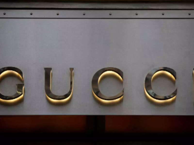 Gucci: Ληστές να αδειάζουν κατάστημα με προϊόντα αξίας 50.000 δολαρίων (Vid)