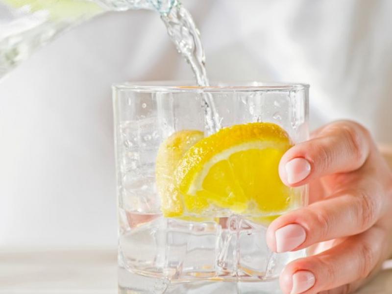 Lemon-water-glass
