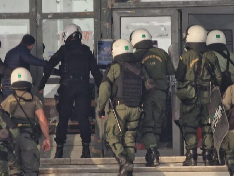 Πανεπιστήμιο Θεσσαλονίκης (ΑΠΘ): Σε συλλήψεις μετατράπηκαν οι 49 προσαγωγές - Δικάζονται αύριο με την αυτόφωρη διαδικασία