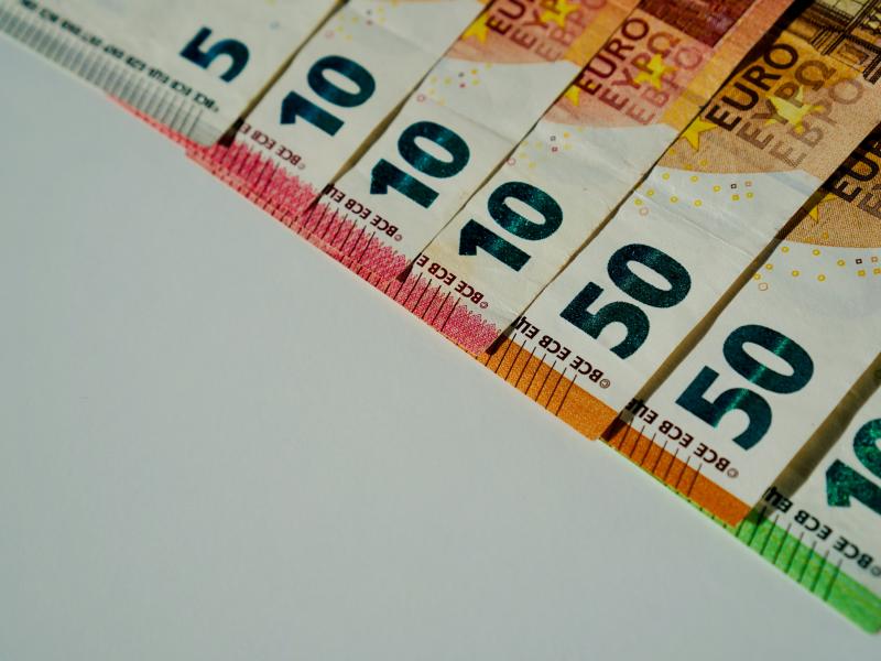 Επίδομα 100 ευρώ - Επίσημο: Τη Δευτέρα 1 Σεπτεμβρίου η πληρωμή για 80.000 εργαζόμενους