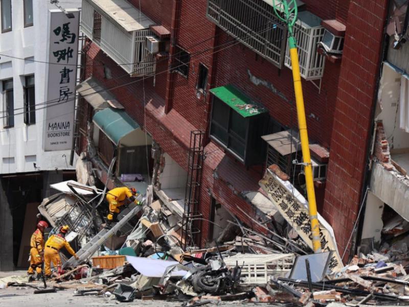 Φονική δόνηση 7,4 Ρίχτερ στην Ταϊβάν: Τουλάχιστον 9 νεκροί και 700 τραυματίες - Αγωνιώδεις απεγκλωβισμοί