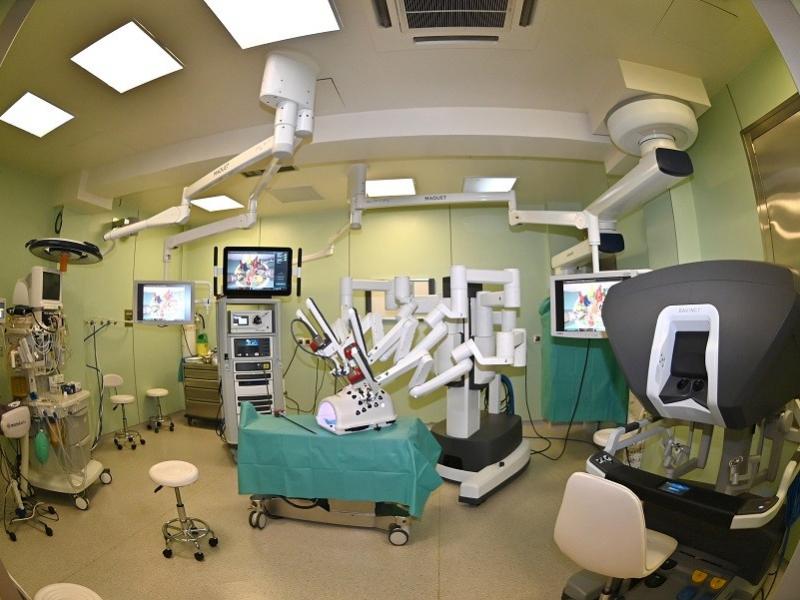 ΕΚΠΑ: Εγκαινιάστηκε το πρώτο χειρουργικό ρομποτικό σύστημα σε πανεπιστημιακό νοσοκομείο της Ελλάδας