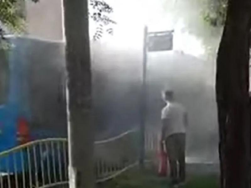 Θεσσαλονίκη: Τρόμος σε λεωφορείο γεμάτο κόσμο έβγαζε καπνούς (Βίντεο)