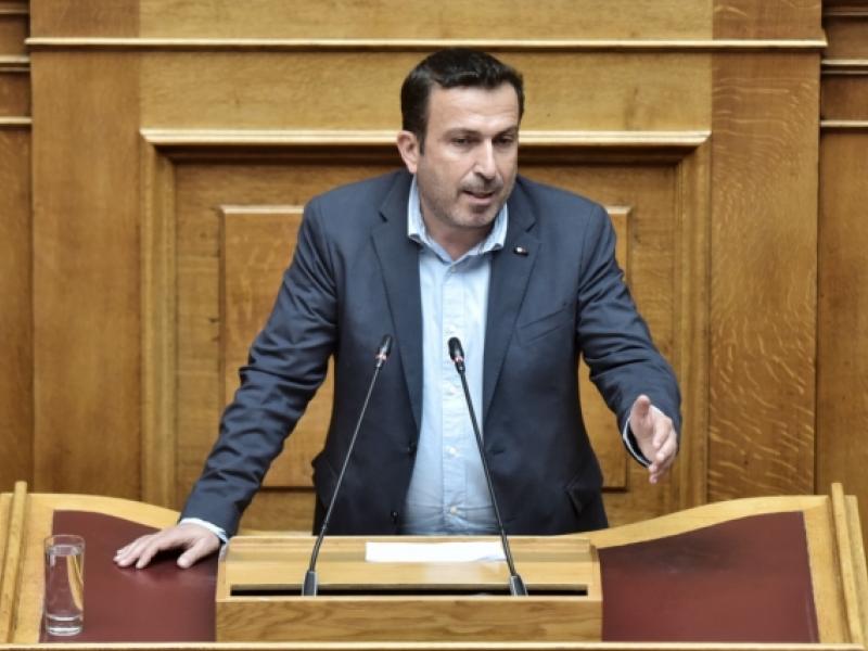 Στ. Παραστατίδης: «Το ΣτΕ δεν νομιμοποιεί το φιάσκο του Νόμου Πιερρακάκη – Δεν θα έρθουν ούτε το Χάρβαρντ ούτε το Γέιλ»