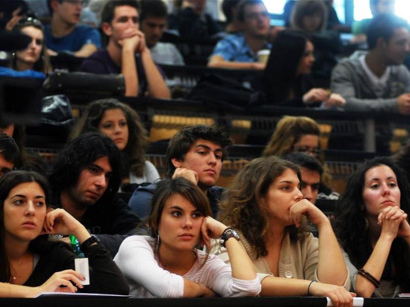 Οι Φοιτητικοί Σύλλογοι σε ανοικτή επιστολή προς την Υπουργό Παιδείας: «Θα μας ακούσετε επιτέλους;»