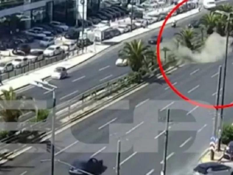 Τροχαίο-σοκ στη λεωφόρο Συγγρού: Έσκασε λάστιχο ΙΧ - Έκανε τούμπες (Video)