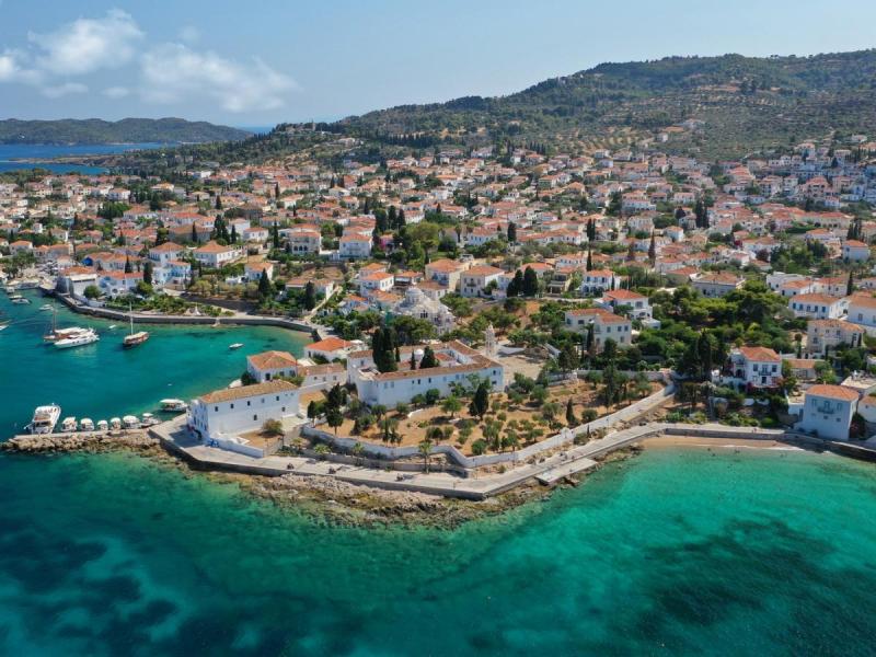 Σπέτσες