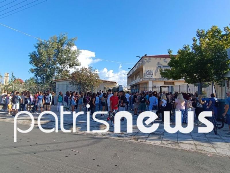 Γονείς στην Ηλεία: Καταλαμβάνουμε το σχολείο για όσο χρειαστεί έως το υπουργείο Παιδείας να πάρει πίσω τις συγχωνεύσεις