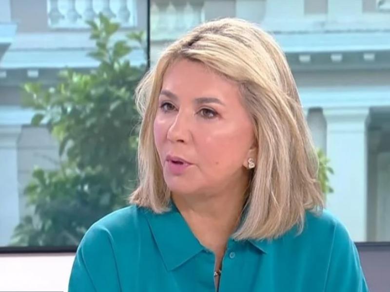 Ζ.Μακρή: Σε αργία Καθηγητής - 16.000 οι αποβολές μαθητών για χρήση κινητών στα σχολεία
