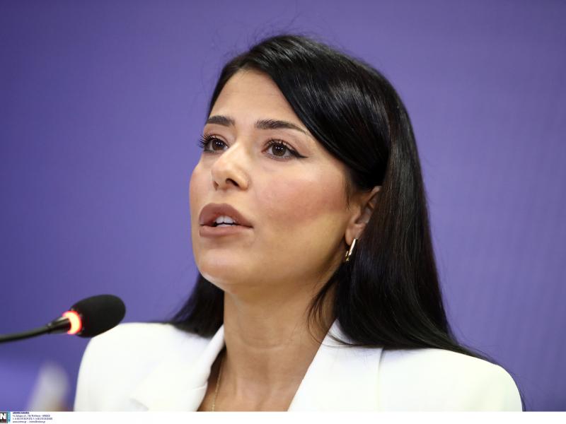 ΟΙΕΛΕ σε Λατινοπούλου: «Δεν υπάρχει κανένα ιδιωτικό σχολείο στη χώρα που δεν πραγματοποίησε εκδήλωση για το Πολυτεχνείο»