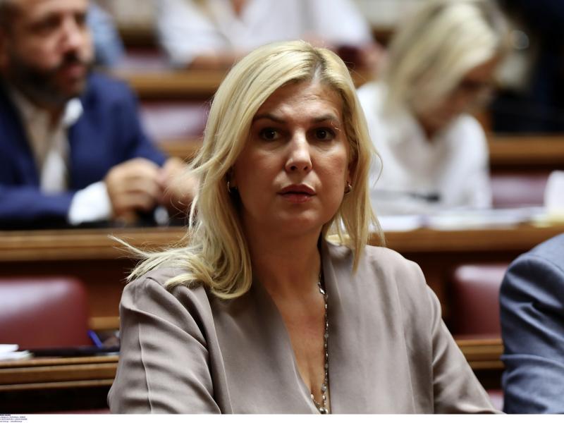 Θρασκιά σε Πιερρακάκη: «Εκατοντάδες σχολεία της χώρας χωρίς καν εκπαιδευτικούς Αισθητικής Αγωγής»
