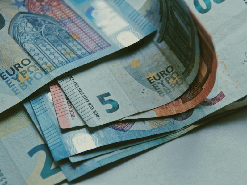 ΟΠΕΚΑ: Πότε πληρώνεται το επίδομα σε όσους δεν έχουν ένσημα 