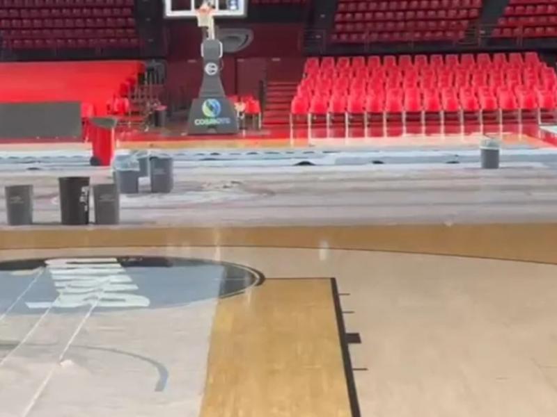 Κακοκαιρία: Μεγάλη καταστροφή στο ΣΕΦ από την βροχόπτωση- Ζημιές στο παρκέ, στο Cube και στο γυμναστήριο 