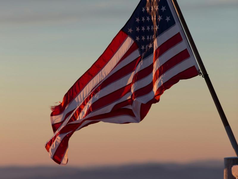 1984 made in USA: Απαγορεύεται ο αντιρατσισμός, επιτρέπεται η λευκή υπεροχή