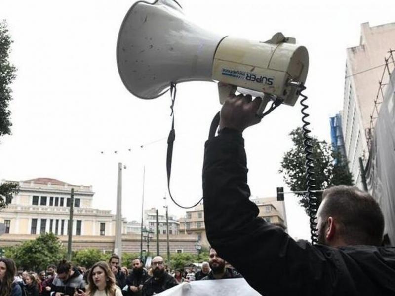 13/6/2013: Το σπάσιμο της επιστράτευσης από τους καθηγητές - Η απεργία που δεν έγινε