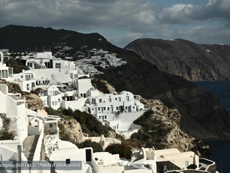 "Καμπανάκι" Τσελέντη για Σαντορίνη: «Το φαινόμενο είναι σε εξέλιξη»