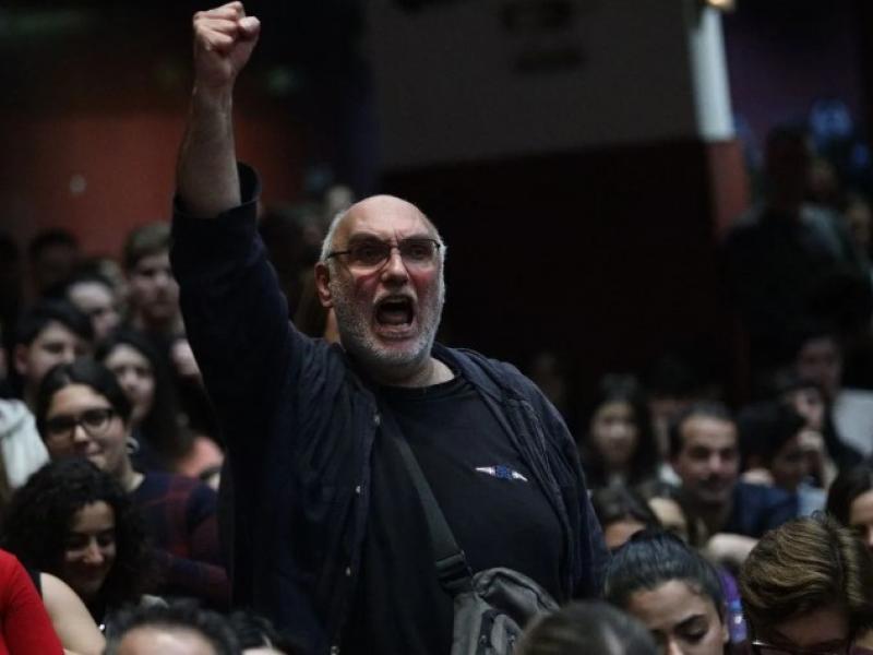 Σήμερα στις 7 μμ στο Σύνταγμα: «Ένα τραγούδι για τα παιδιά που χάθηκαν στα τρένα… Θα φτάσουμε στο τέρμα!»