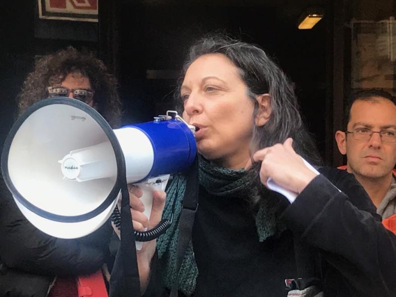 «Η συναδέλφισσά μας… εγκλημάτησε… γιατί εξέφρασε τη διαφωνία της για την αξιολόγηση σε νεοδιόριστη εκπαιδευτικό»