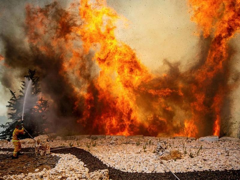 Ιερουσαλήμ: Σε πύρινο κλοιό η πόλη - Εκκενώνονται οικισμοί