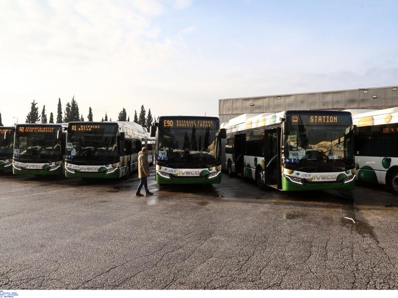 ΟΣΥ: Τρέχουν οι αιτήσεις για 413 προσλήψεις στα μπλε λεωφορεία με απολυτήριο λυκείου