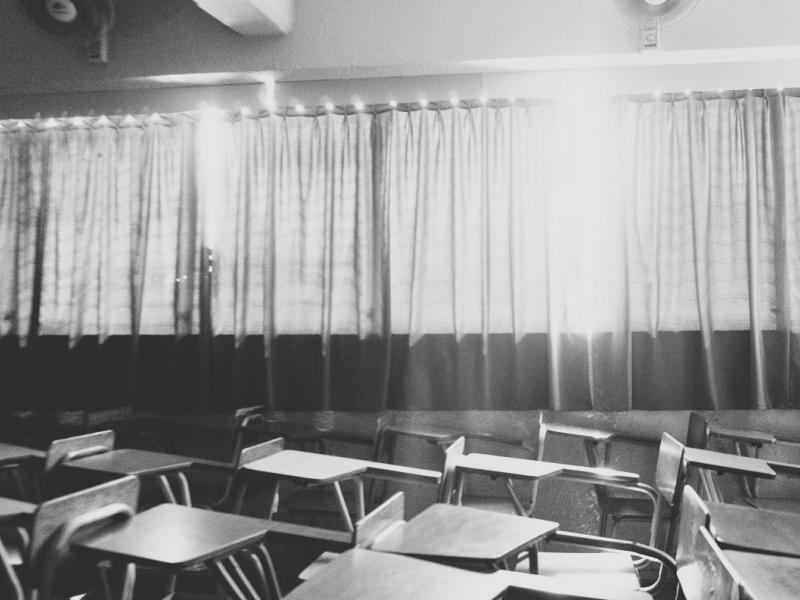 Φρίκη σε πρότυπο σχολείο στον Ταύρο: «Μαθητές έγραψαν ναζιστικά συνθήματα και εκβιάζουν εκπαιδευτικούς»
