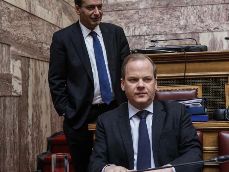 Στη Βουλή η δικογραφία για τις ευθύνες Καραμανλή και Σπίρτζη για το έγκλημα στα Τέμπη