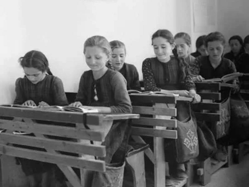 «Πενθώ τον ήλιο»