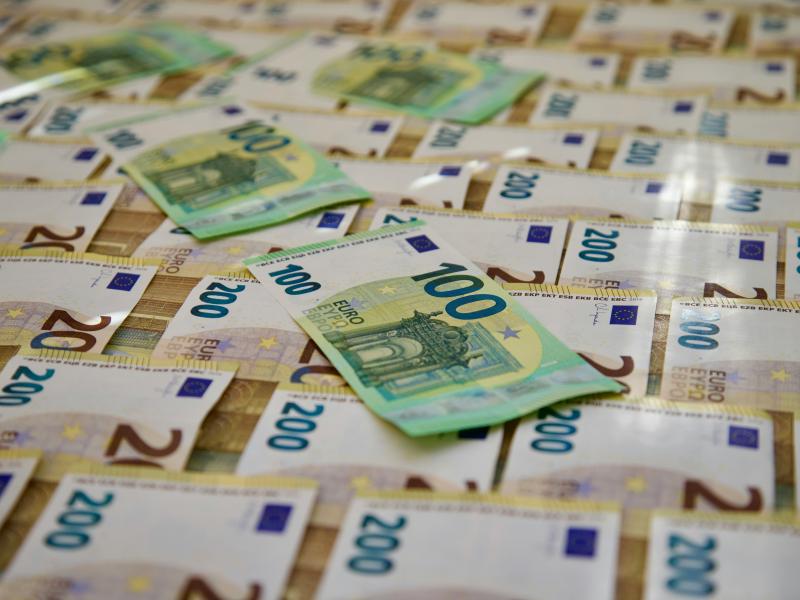 ΔΥΠΑ: Πότε ξεκινά η προπληρωμή επιδομάτων και Δώρου Πάσχα