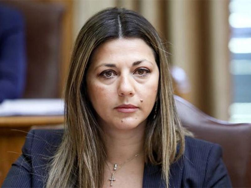 Σε αργία εκπαιδευτικός με απόφαση της υπουργού Παιδείας - Ποινική δίωξη για ασέλγεια σε ανήλικη μαθήτρια