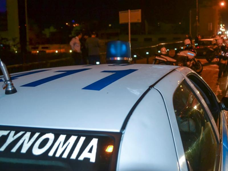Άγριο επεισόδιο οπαδικής βίας στα Εξάρχεια – Τρεις νεαροί τραυματίες