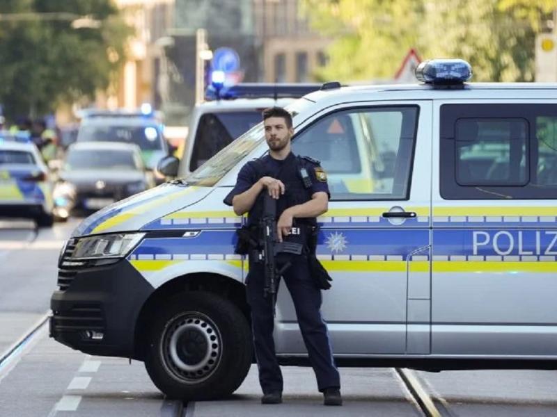 Συναγερμός στην Στουτγάρδη: Αυτοκίνητο έπεσε πάνω σε πλήθος - Σοβαροί τραυματισμοί
