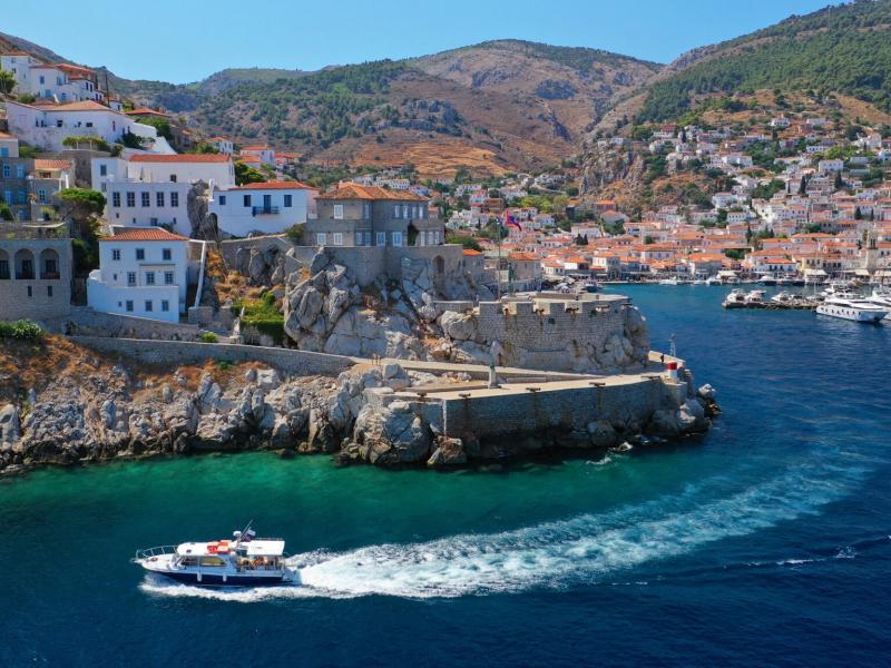 Προσλήψεις χωρίς πτυχίο στον Δήμο Ύδρας - Δείτε τις ζητούμενες ειδικότητες