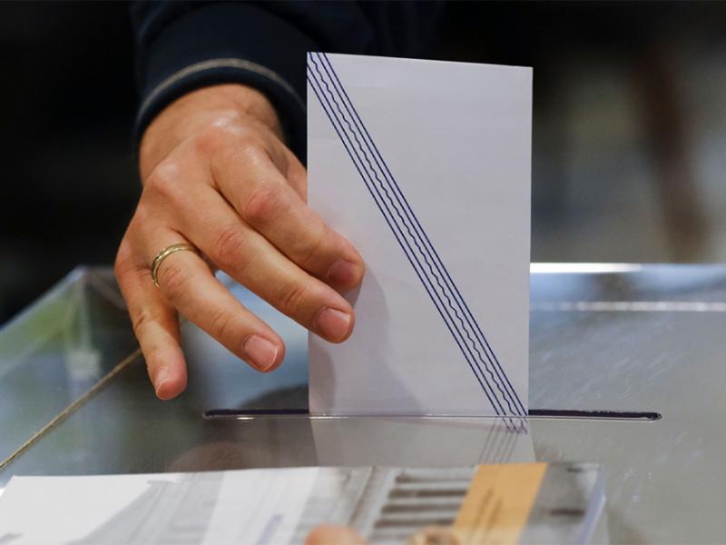 Δημοσκόπηση Real Polls: Σταθερά πρώτη η ΝΔ, θεαματική πτώση της Πλεύση Ελευθερίας – Ποιος «μπορεί να ηγηθεί» της Κεντροαριστεράς;