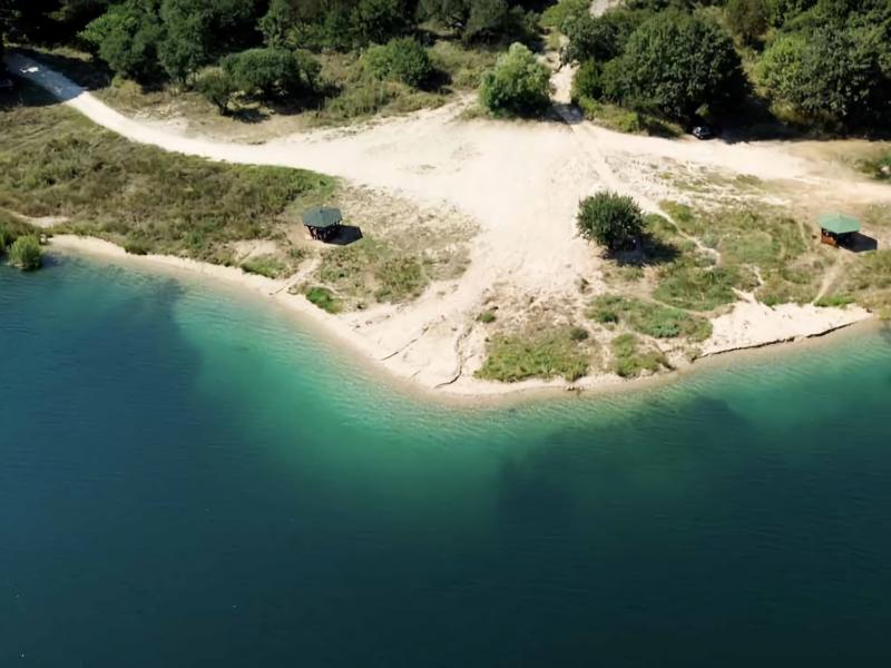 Ζαραβίνα: Η πιο ορεινή παραλία της Ελλάδας (βίντεο)