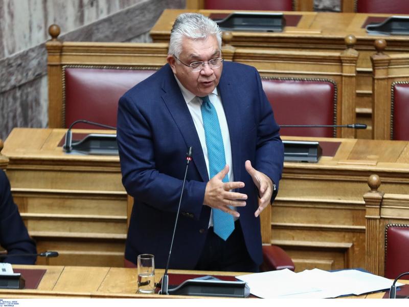 Παπαϊωάννου σε πανεπιστημιακούς: «Επαρκώς τεκμηριωμένα τα μισθολογικά σας αιτήματα»